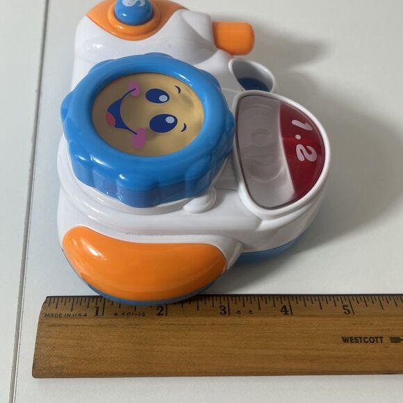 Toddlers Light Up Musical Camera - Hap-P-Kid 2010 - Working - Picture 7 of 7